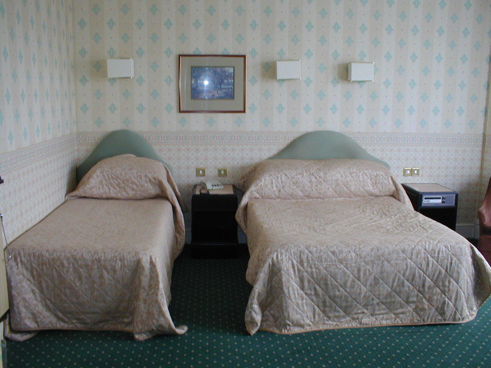 Glen Usk Hotel Llandrindod Wells Exteriér fotografie